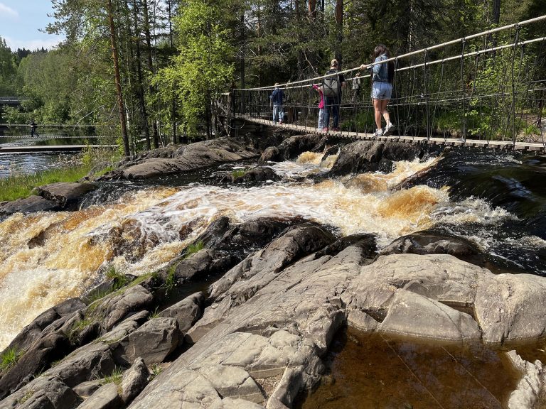 Рускеальские водопады