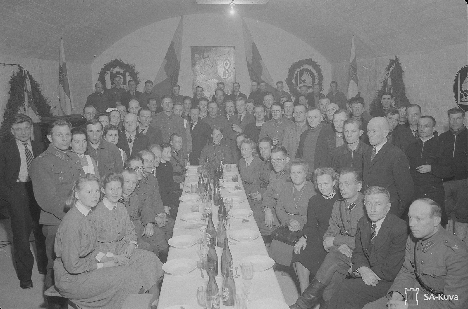 Банкет в честь принятия бункера «Гора Филина», Хуухканмяки, 1944 год, фотография из финского военного фотоархива sa-kuva.fi
