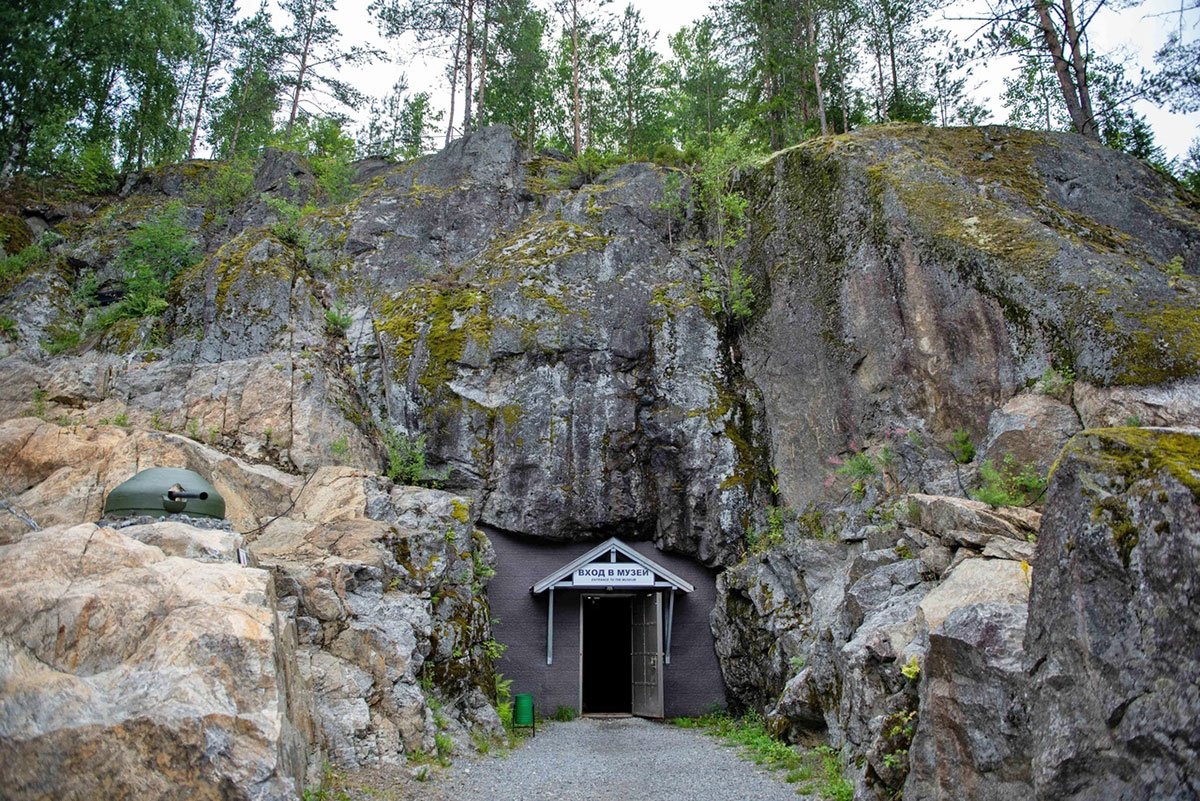Музей в скале «Гора Филина» в Лахденпохье